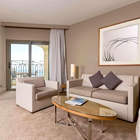 Отель Hilton Malta Сент Джулианс