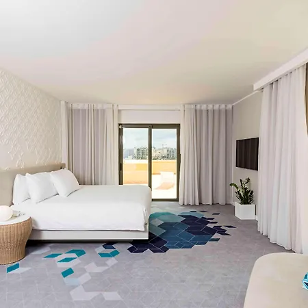 Hilton Malta 5* Сент Джулианс