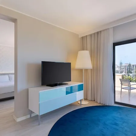 Hilton Malta Отель Сент Джулианс