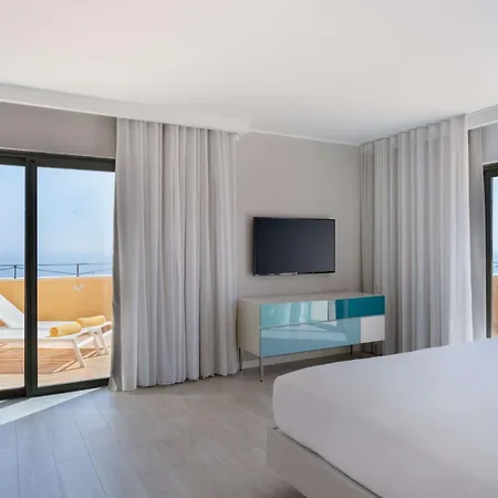 Hilton Malta 5* Сент Джулианс
