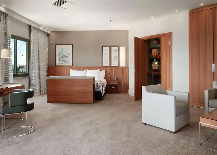 Hilton Malta Szálloda San Ġiljan