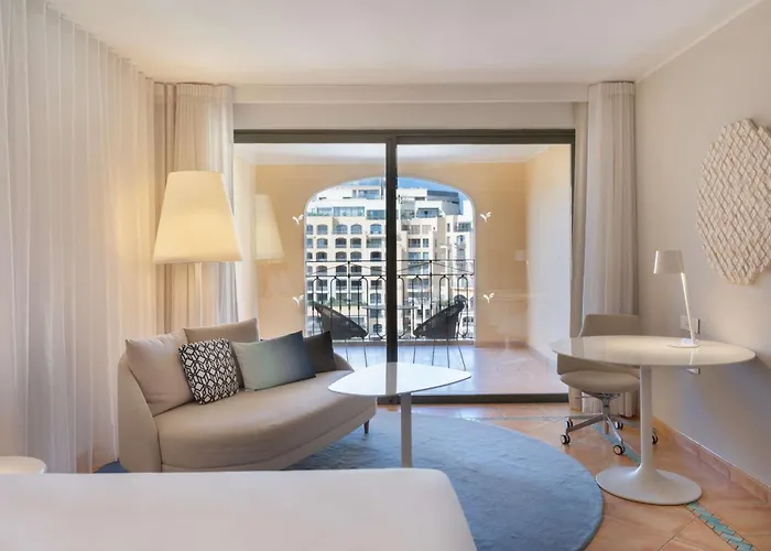 Hilton Malta 5* Saint Julian's