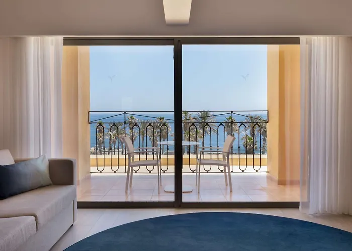 Hilton Malta Szálloda San Ġiljan